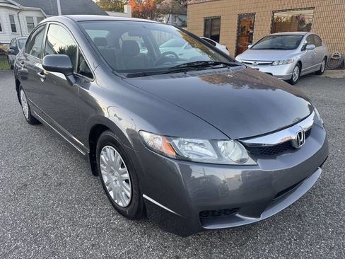 Used 2009 Honda Civic DX-VP image 1