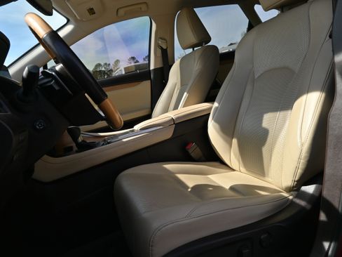 Used 2020 Lexus RX 350L FWD w/ Premium Package image 14