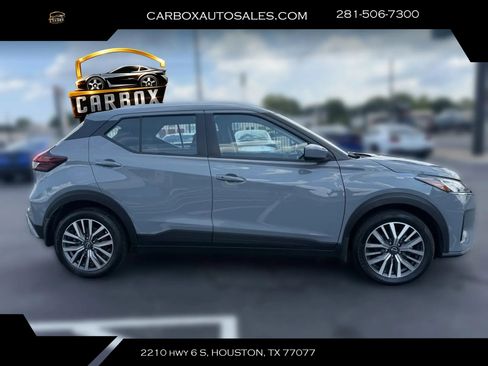 Used 2024 Nissan Kicks SV FWD image 6