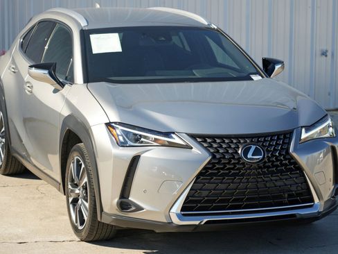Used 2022 Lexus UX 200 image 52