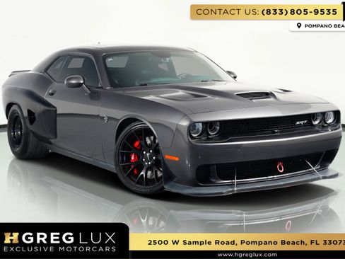 Used 2016 Dodge Challenger SRT Hellcat image 1