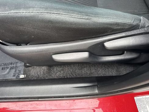 Used 2015 Toyota RAV4 LE FWD image 12