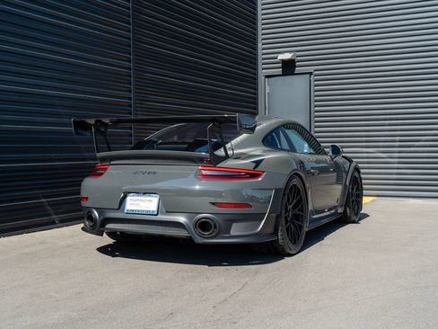 Certified 2018 Porsche 911 GT2 RS RWD image 9