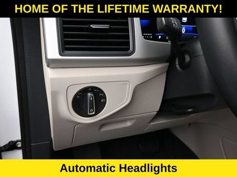 Used 2023 Volkswagen Atlas SE FWD image 16