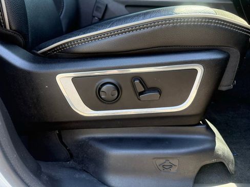 Used 2023 RAM 1500 Laramie AWD/4WD image 59