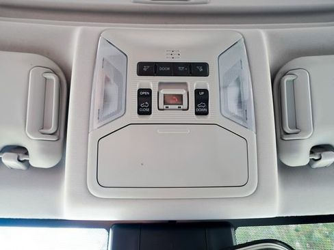 Used 2022 Toyota RAV4 XLE image 20