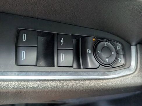 Used 2023 Chevrolet Silverado 1500 RST RWD image 30