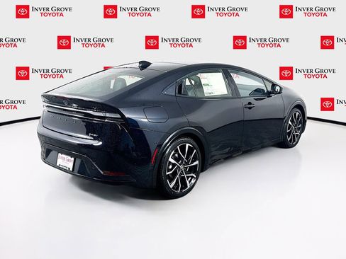 New 2026 Toyota Prius Plug-In Hybrid FWD image 5