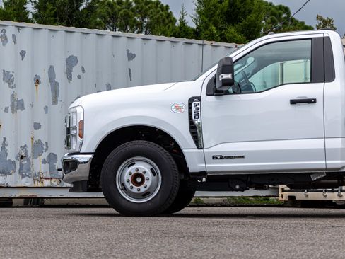 New 2025 Ford F350 XL w/ XL Chrome Package AWD/4WD image 28