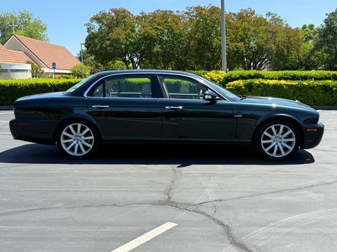 Used 2008 Jaguar XJ8 RWD image 4