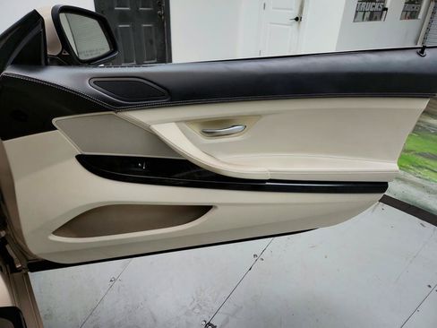 Used 2013 BMW 650i Convertible w/ Executive Pkg RWD image 26