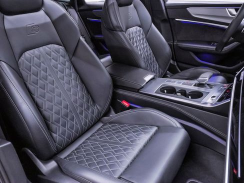 Used 2020 Audi S6 Prestige w/ Prestige Package image 15