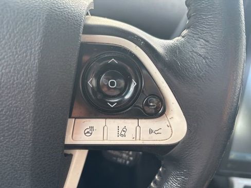 Used 2017 Toyota Prius Prime Advanced image 13