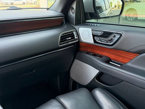 Used 2024 Lincoln Navigator Reserve AWD/4WD image 26