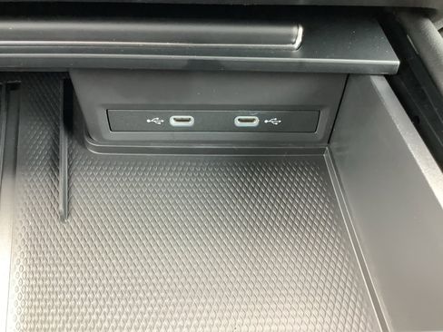 New 2026 Volkswagen Atlas Cross Sport SE FWD image 21
