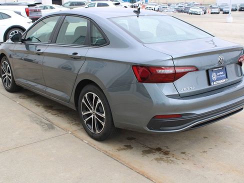 Certified 2024 Volkswagen Jetta Sport image 4