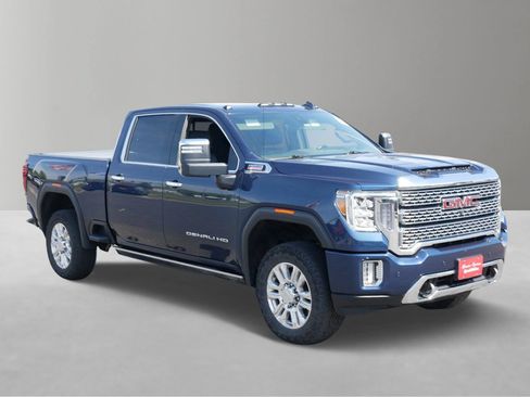 Used 2022 GMC Sierra 3500 Denali w/ Denali Ultimate Package AWD/4WD image 2