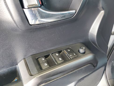 Used 2019 Toyota Tacoma TRD Off-Road RWD image 15