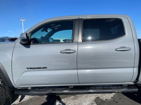 Used 2020 Toyota Tacoma TRD Off-Road image 32