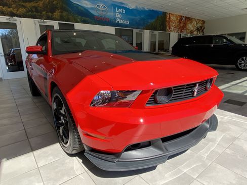 Used 2012 Ford Mustang Boss 302 w/ Boss 302 Accessory Pkg image 3