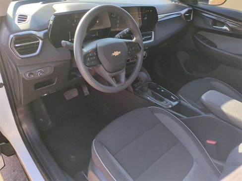 Used 2025 Chevrolet TrailBlazer LT image 10