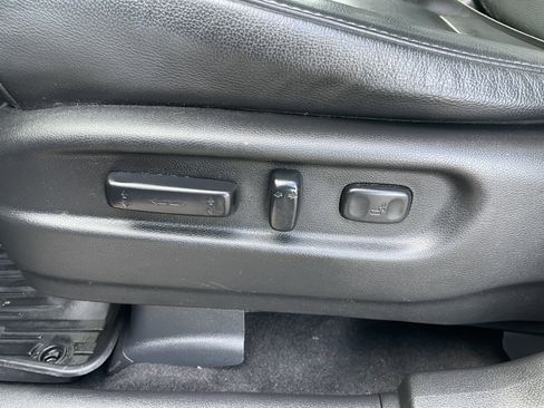 Used 2020 Honda Pilot Touring image 13