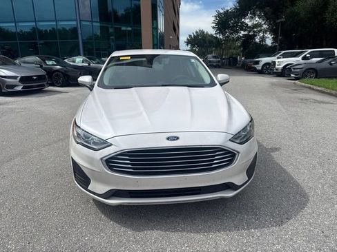 Used 2019 Ford Fusion SE FWD image 11