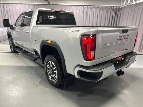 Used 2023 GMC Sierra 2500 SLE w/ SLE Value Package; image 5