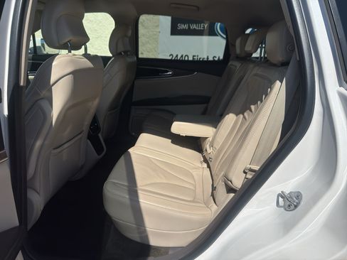 Used 2016 Lincoln MKX Select w/ Select Plus Package AWD/4WD image 17