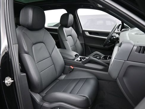 New 2026 Porsche Cayenne AWD/4WD image 30