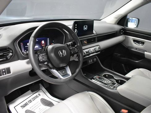 Used 2023 Honda Pilot Elite image 4