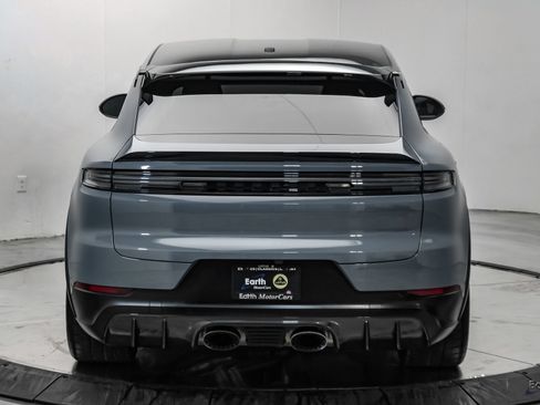 Used 2024 Porsche Cayenne Turbo GT AWD/4WD image 13