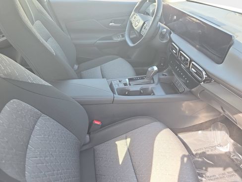 New 2026 Nissan Sentra SV w/ SV Convenience Package FWD image 10