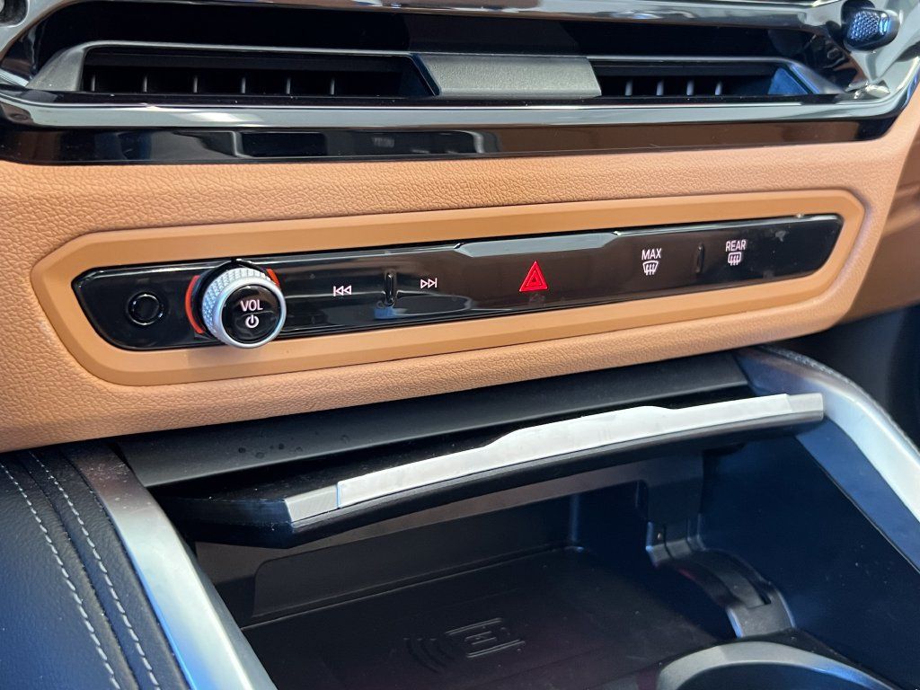 Used 2025 BMW M440i Convertible RWD image 29