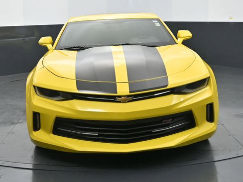 Used 2016 Chevrolet Camaro LT w/ RS Package image 8
