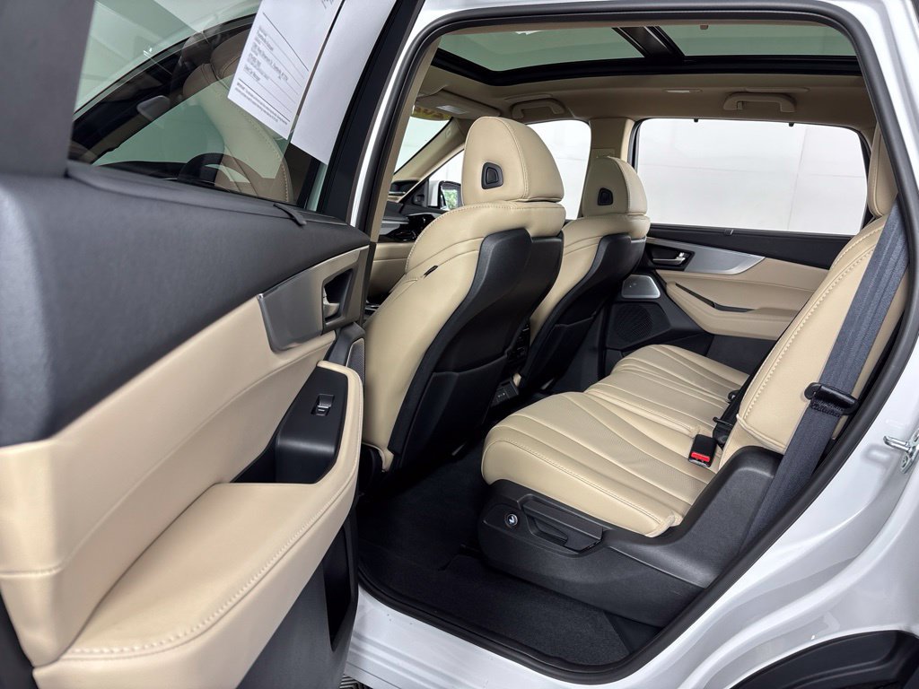 Certified 2026 Acura MDX w/ Technology Package FWD image 30