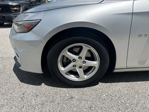 Used 2017 Chevrolet Malibu LS w/ LPO, Convenience Package 1 FWD image 24