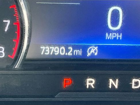 Used 2020 Ford Explorer XLT w/ Equipment Group 202A image 12