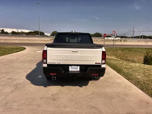 Used 2024 Honda Ridgeline TrailSport image 6