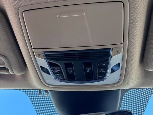 Used 2023 Acura MDX SH-AWD image 44