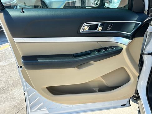 Used 2017 Ford Explorer XLT w/ Equipment Group 201A image 20