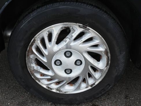 Used 1998 Saturn S-Series SC1 image 30