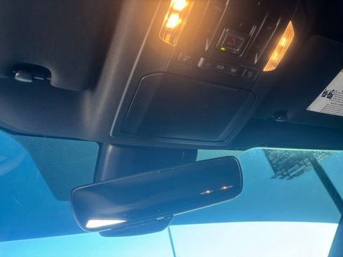 Used 2023 Toyota Highlander XSE image 25