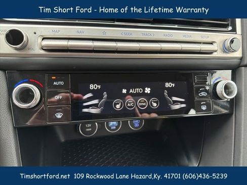 Used 2025 Genesis G70 2.5T image 11