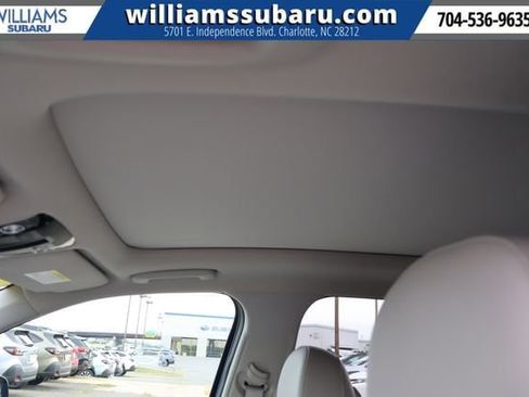 Used 2023 Kia Sorento S w/ Panoramic Sunroof Package image 20