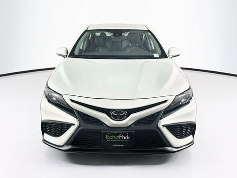 Used 2024 Toyota Camry SE FWD image 2