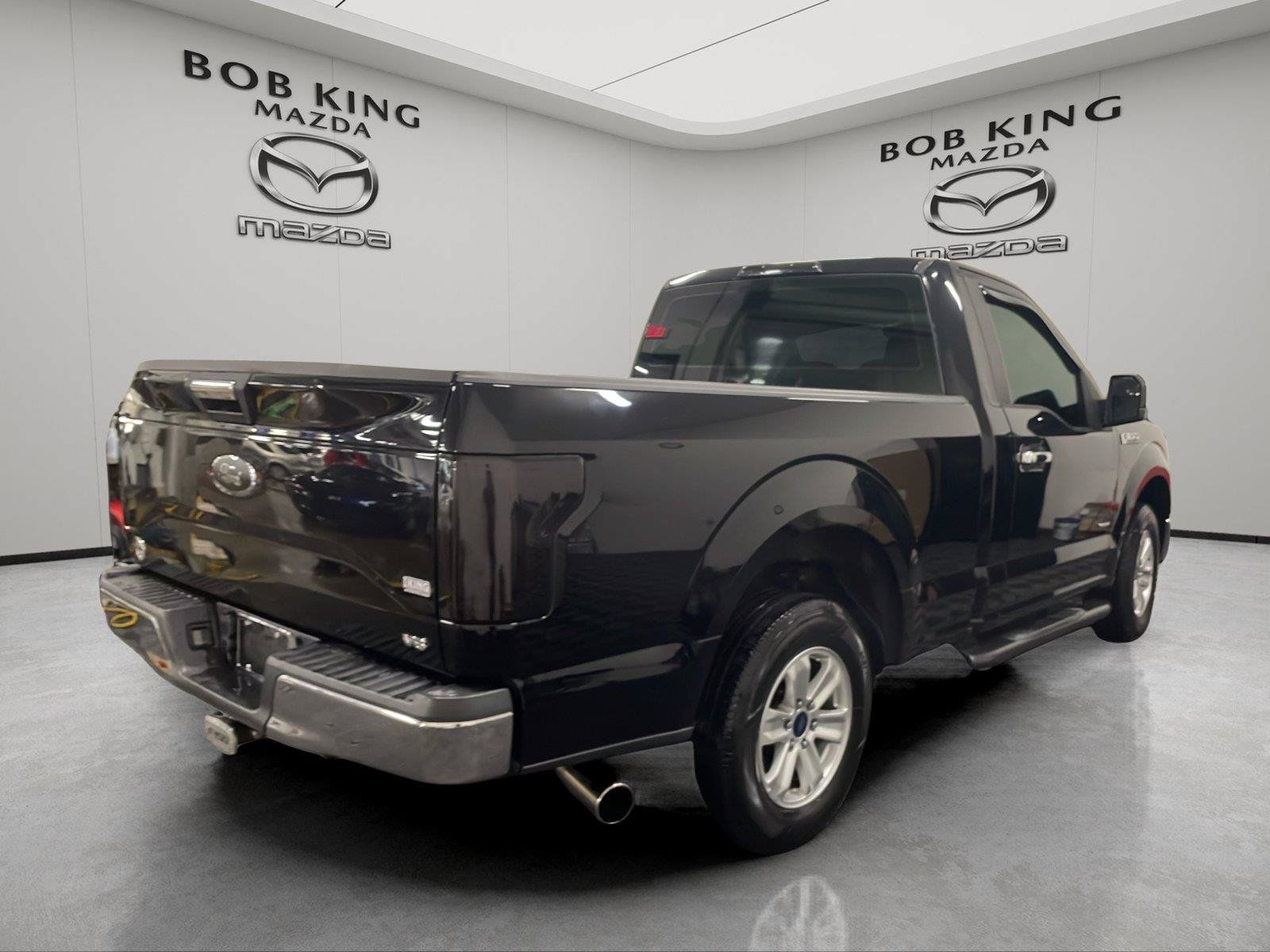 Used 2017 Ford F150 XL w/ Equipment Group 101A Mid RWD image 5