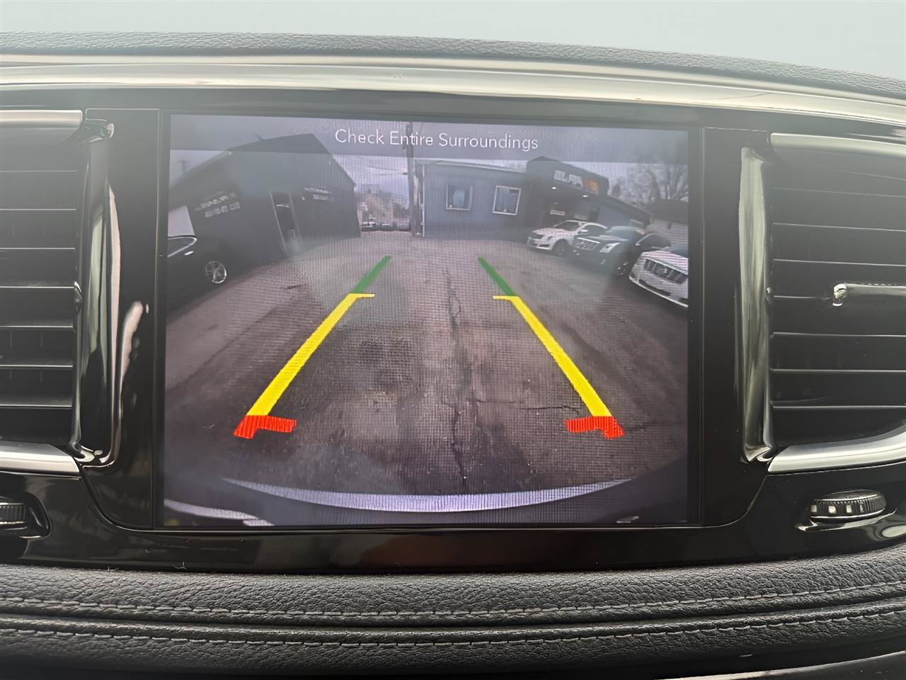 Used 2018 Chrysler Pacifica Limited FWD image 33