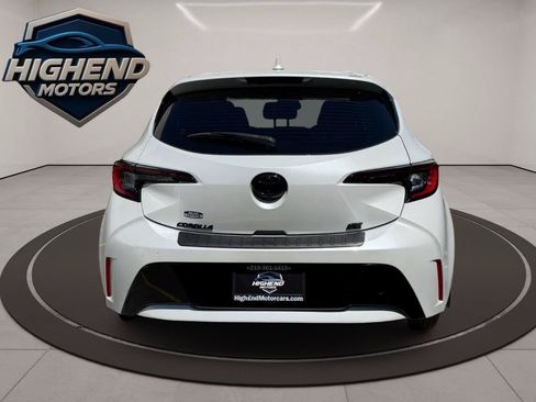 Used 2023 Toyota Corolla SE w/ SE Premium Package FWD image 5