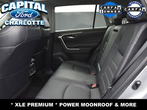 Used 2022 Toyota RAV4 XLE Premium image 17
